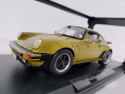 Porsche 911 Turbo 3.3 Coupe 1977 Verde Oliva 1:18 Norev - Foto 3 di 5