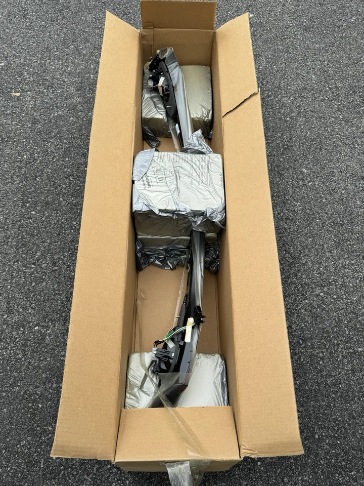 Conjunto de luz trasera 68090960AC para Dodge Dart Foto 3 de 4