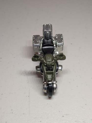 Matchbox BMW R1200 GS Motorcycle Green, Thailand - Picture 5 of 11