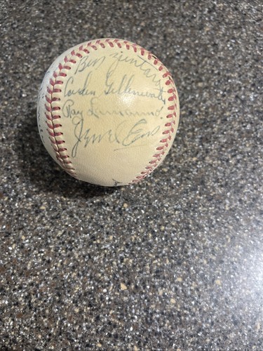 1940’s-1950’s Cincinnati Reds Signed Team Baseball. Not Authenticated - Picture 7 of 11