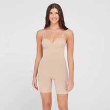 ASSETS BY SPANX Women's Flawless Finish Strapless Cupped Midthigh Bodysuit - M