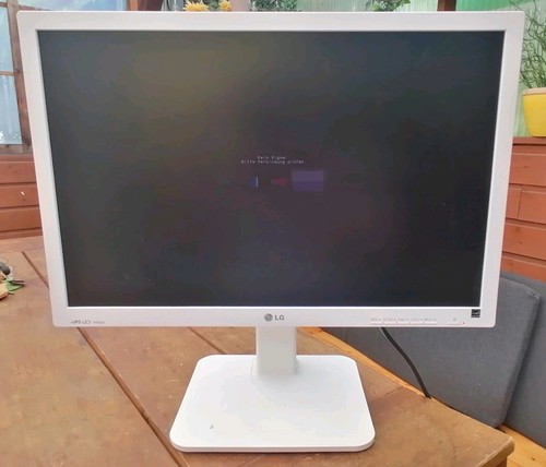 LG Flatron 24EB23PY-W 24"/60,9cm 1920x1200 VGA DVI DisplayPort Weiß USB Hub - Bild 3 von 7