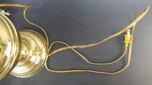 Vintage Oil Lamp Brass Converted Electric - Bild 8 von 8