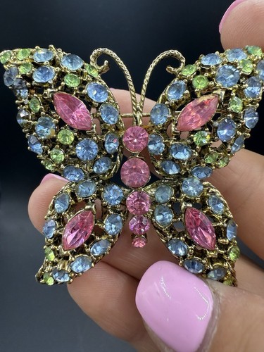 Vintage Butterfly Large Pin Brooch Pink Blue Green Rhinestones Gold Tone - Picture 9 of 9