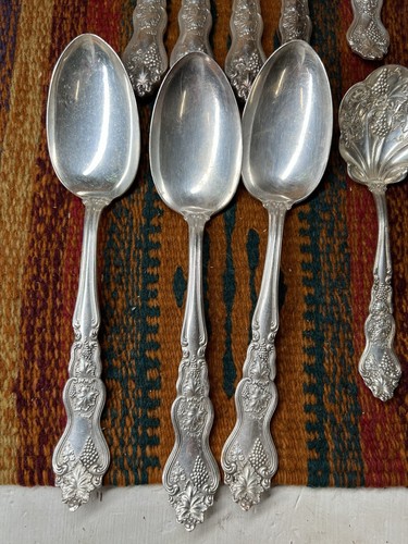 American Silver co 1906 Silverplate Mosela Lote de 31 piezas Cucharas Tenedores Cuchillos - Imagen 12 de 24