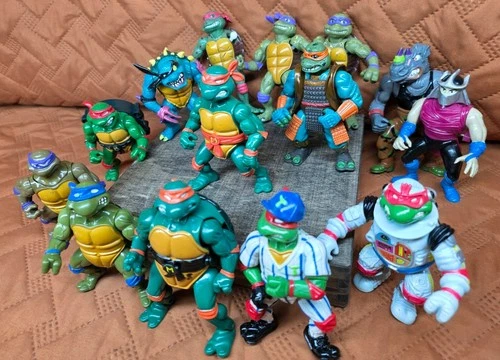 Lot Of 14 Vintage Ninja Turtle Figures! See Photos For Condition.