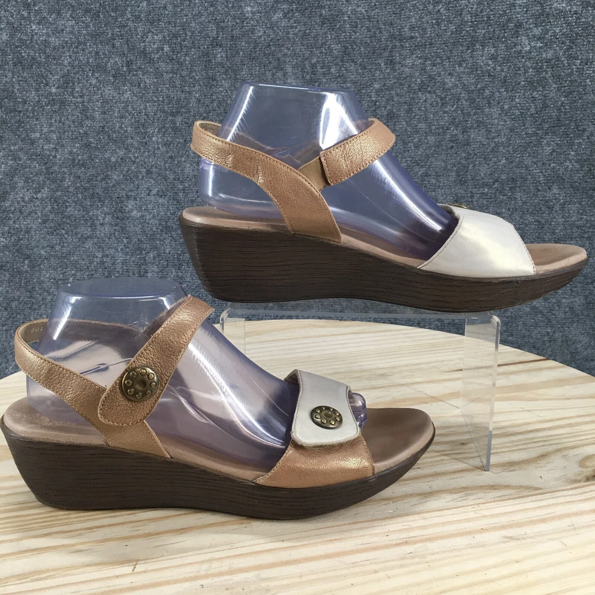 Munro white sandals new arrivals