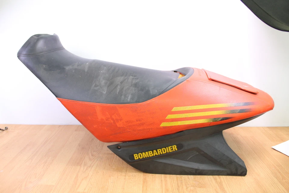 2004 SKI-DOO SUMMIT 800 HIGHMARK Seat Saddle - Image 4 of 4