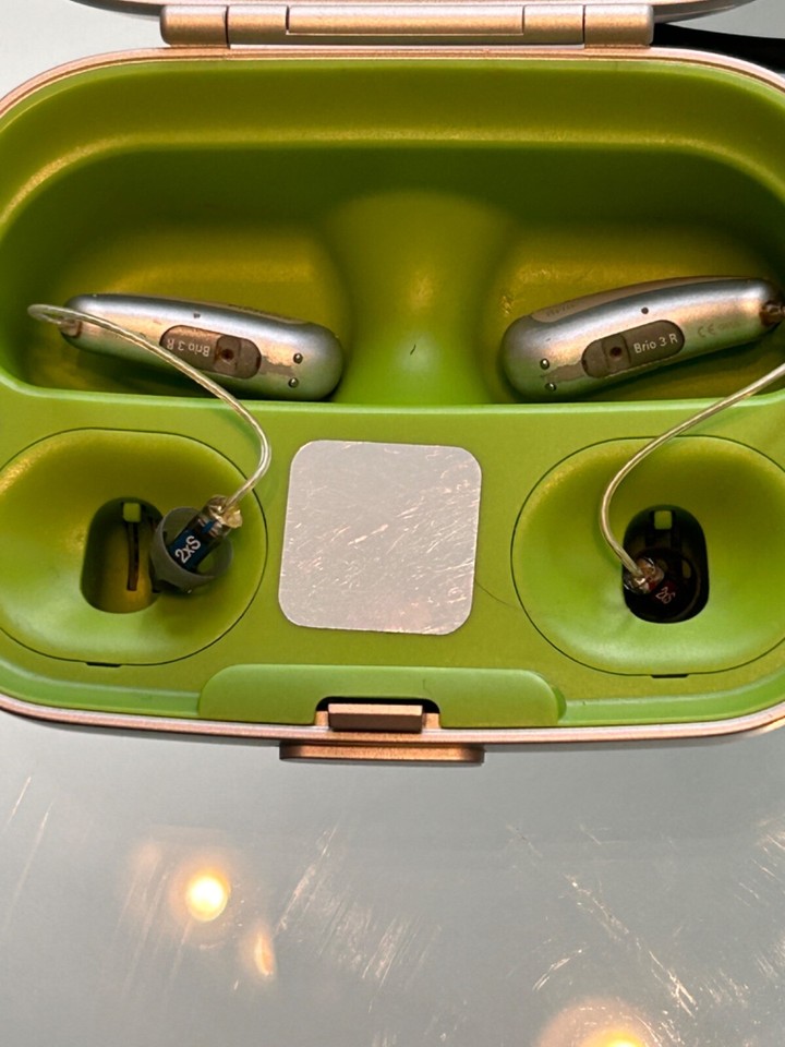 Phonak Brio Rechargeable Hearing Aid.Perfect Pair. From Costco.Free