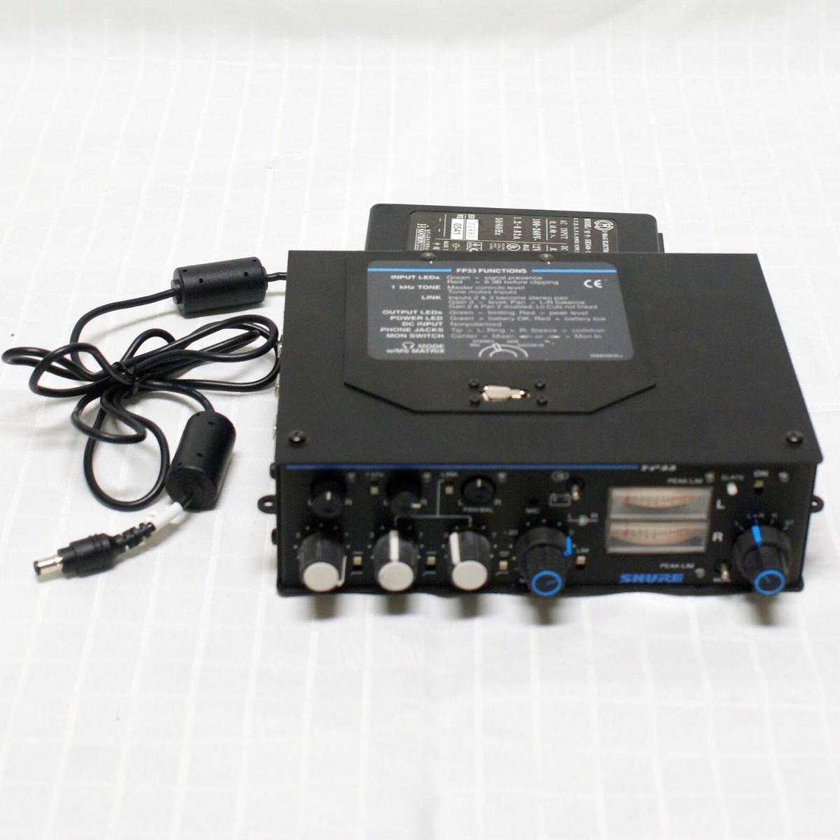 Shure FP33 3-Channel Stereo Portable Audio Field Mixer Pro Shure FP33 3-Channel Stereo Portable Audio Field Mixer Pro