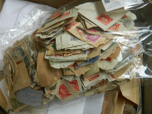 LARGE WORLD SORTER IN 7.5KG BOX (STAMPS IN PACKETS/ENVELOPES ETC.) - 第 3/24 張圖片