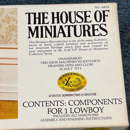 The House of Miniatures NO. 40024 Chippendale Lowboy/Circa 1725 - Picture 3 of 6