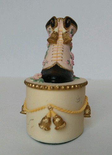 Trinket Box Willow Hall Porcelain Prudence 2.75" Tall 3" Oval Mini Collectible - Picture 3 of 10