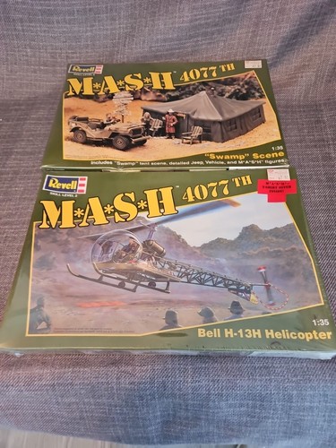 (2) Revell MASH 4077th Model Kits Bell H-13H Helicopter & Medical Scene Sealed - Bild 2 von 2