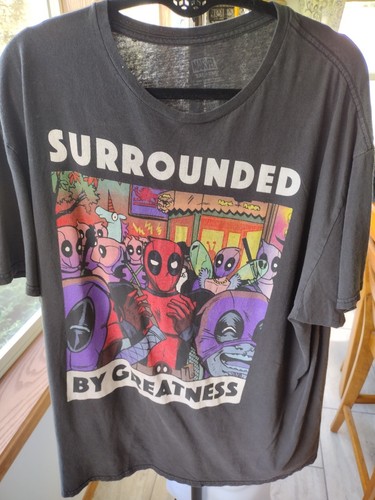 Marvel Deadpool Surrounded By Greatness Mens T-shirt Size 2XL Black Short Sleeve
