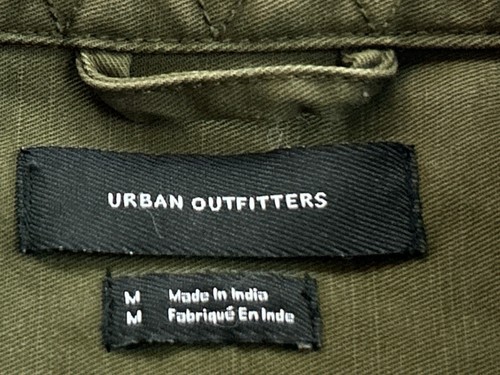 URBAN OUTFITTERS Armee grün Militärstil bestickt Knopfleiste Jacke - Bild 2 von 7