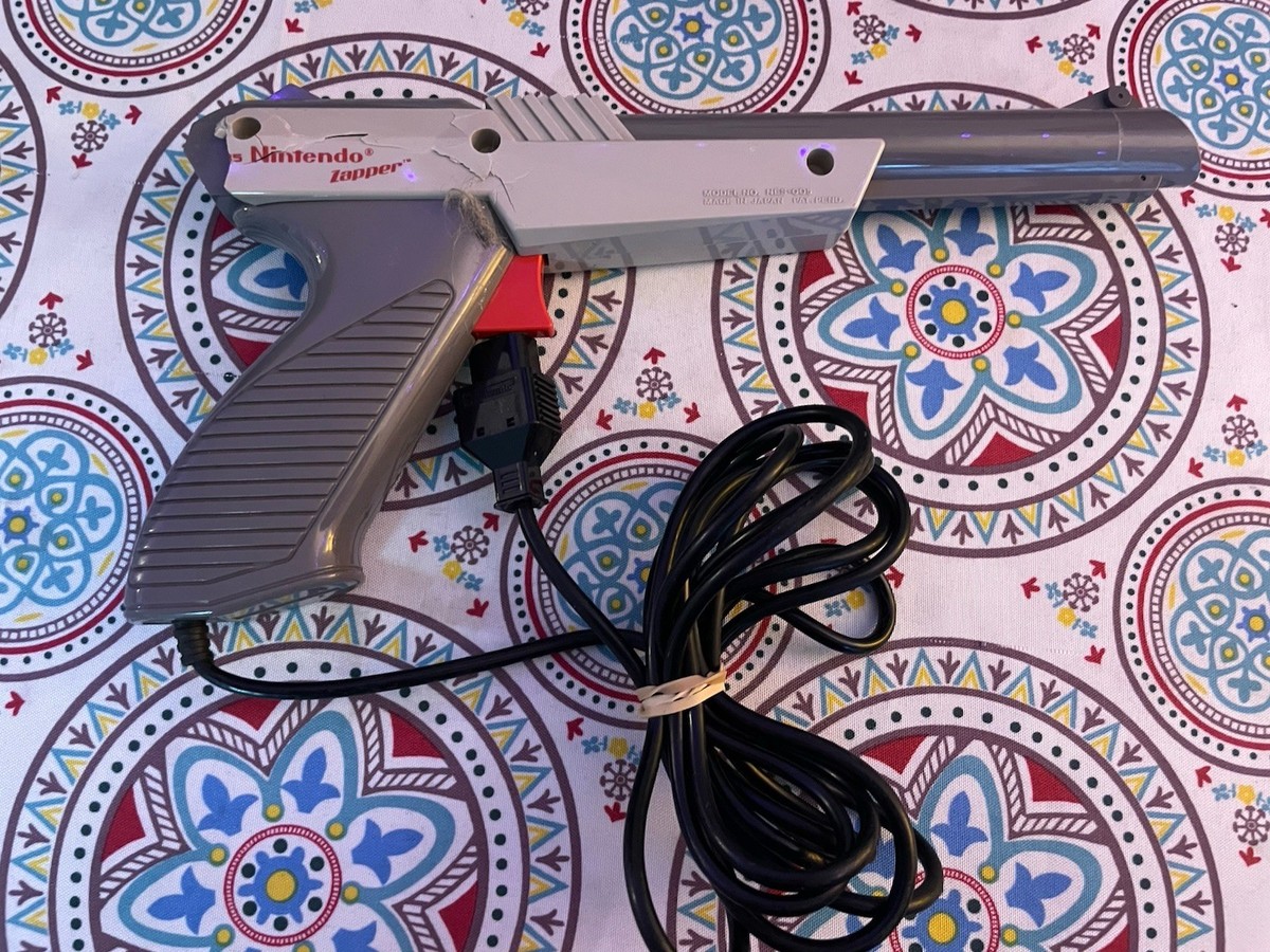 その他 NES Zapper Nintendo NES Zapper Gun NES-005 Orange 1985 OEM Light Gun