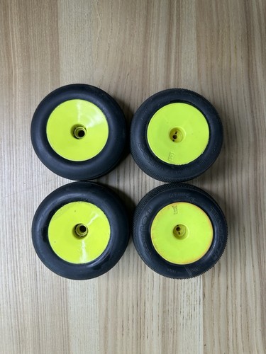 Team Associated 1/10 RC10 T4.3 Stadium Truck RTR 2 Tire Sets | RARE | VINTAGE | - Picture 22 of 24