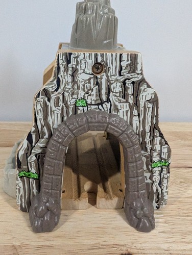 Thomas & seine Freunde WASSERFALLTUNNEL 99364 Holz mit Wasserfall Aktion - Bild 4 von 8