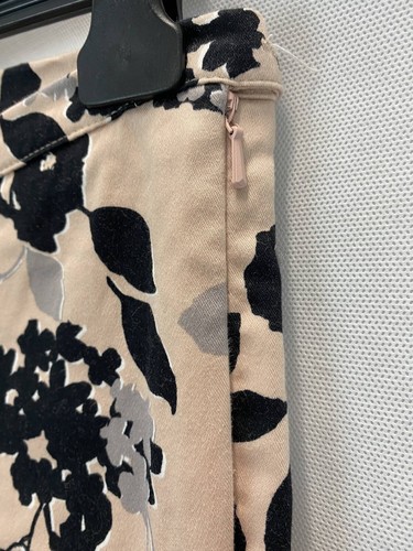 Laura Ashley Pink Black and Grey Floral Stretch Skinny Trousers Size 10 BNWOT - Picture 5 of 6