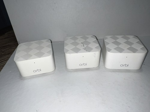 ORBI RBR10 WLAN Mesh Router System mit 2 RBS10 Extendern Satelliten ohne Strom C