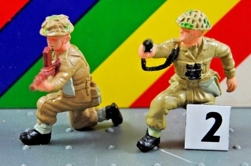 Various Vintage 1:32 HERALD BRITAINS AIRFIX HILLCO ARMY SOLDIERS +Other Military - Picture 4 of 103