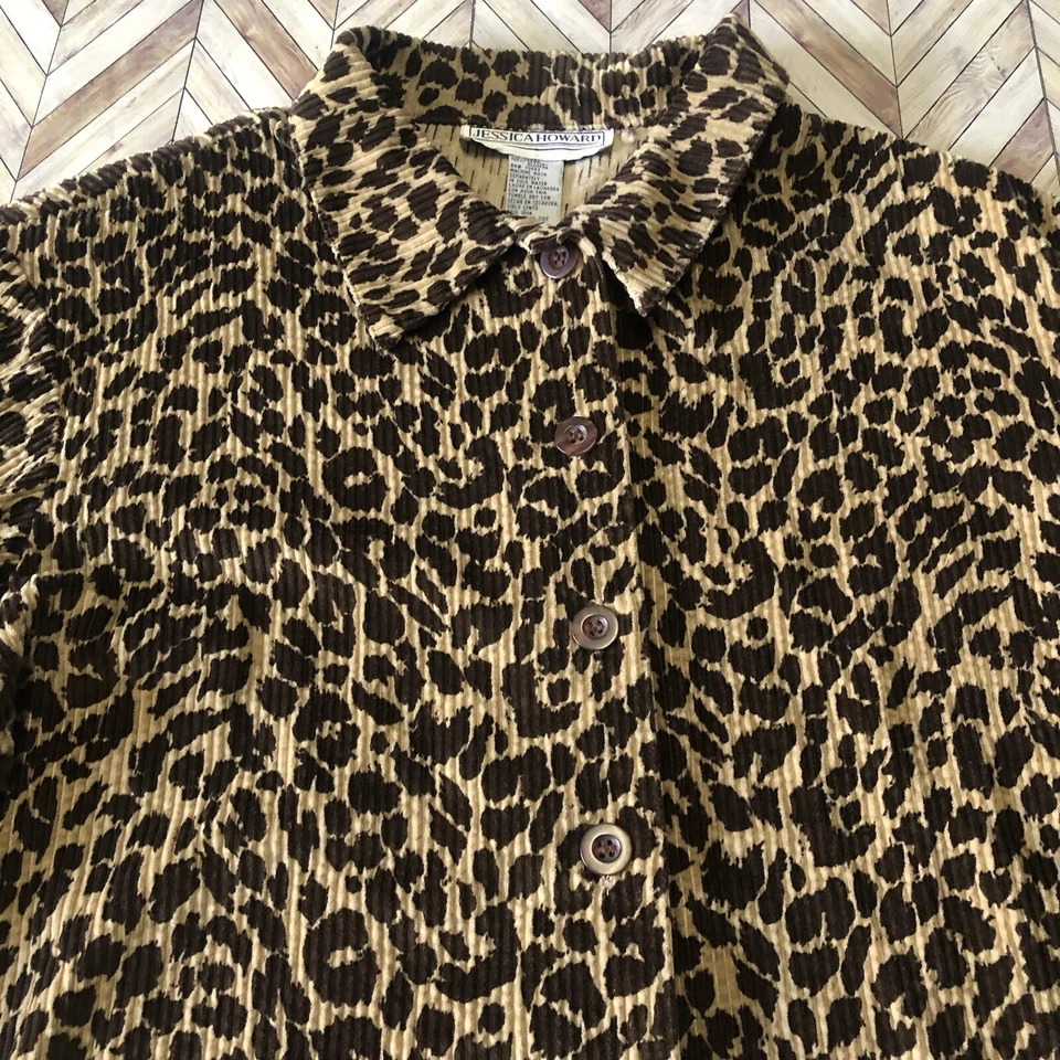 Top de pana para mujer manga larga estampado animal. Jessica Howard talla 6,100 % algodón Foto 2 de 4