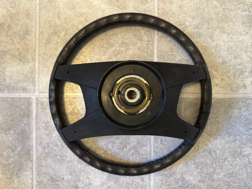 宝马 525i 方向盘原装零件 1979 1980 1981 — 第 2/4 张图片