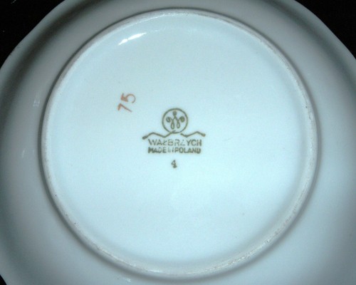 Vintage WALBRZYCH Poland "WLB3" Ornate Heavy Gold Scrolls w/ Black Dinnerware - Picture 46 of 106