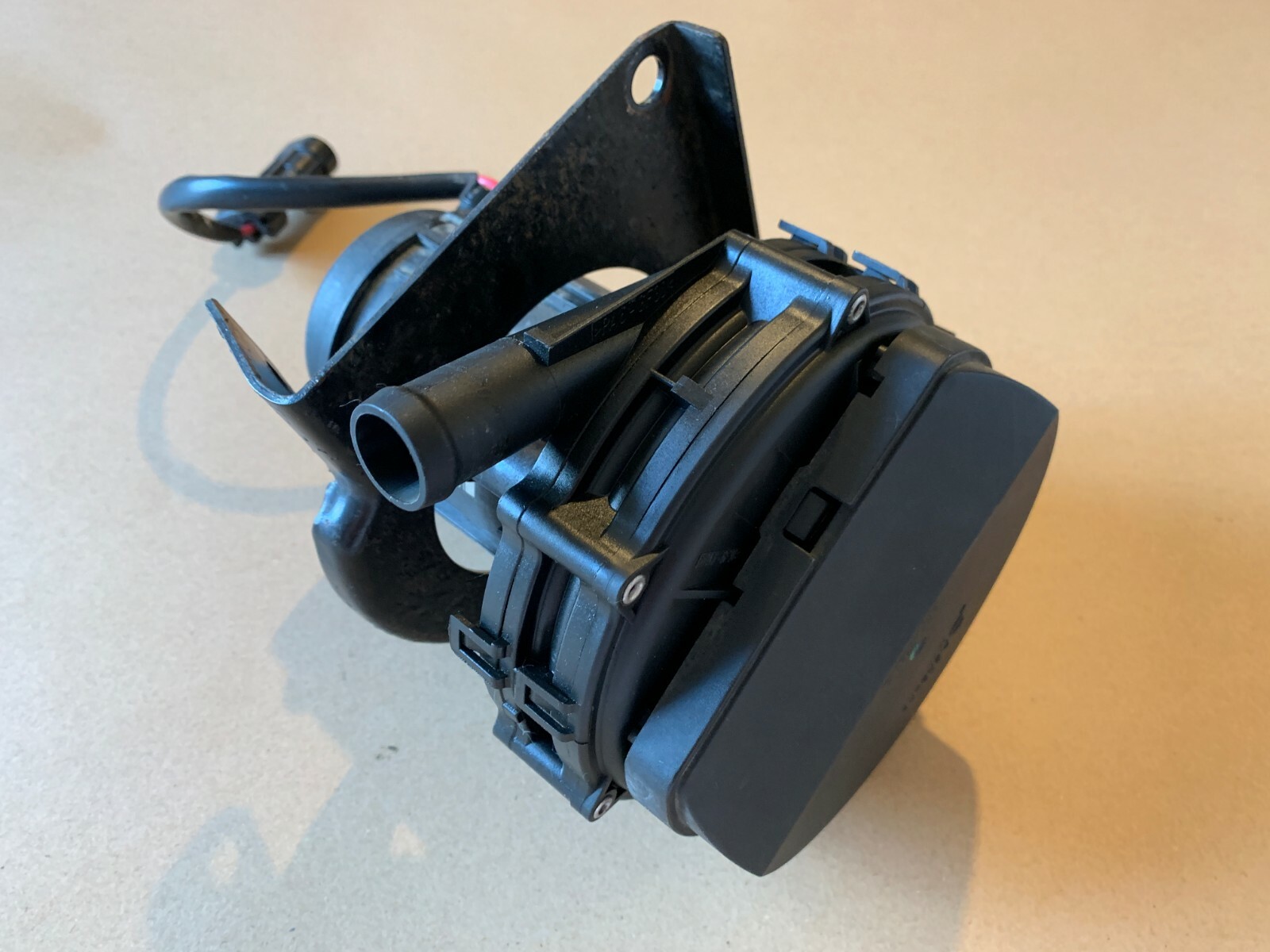 MASERATI QUATTROPORTE GRANTURISMO 4200 3200 0210 SECONDARY SMOG AIR