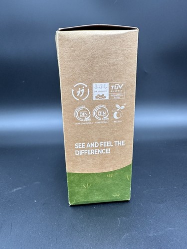 Dog Waste Bag Leash Dispenser with Treats Holder And 270 Bags - Picture 7 of 10