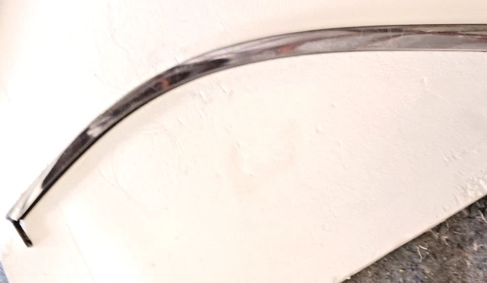 1955 Ford Crown Victoria/Sunliner Quater Top Window Stanless Driver Side Foto 2 de 3