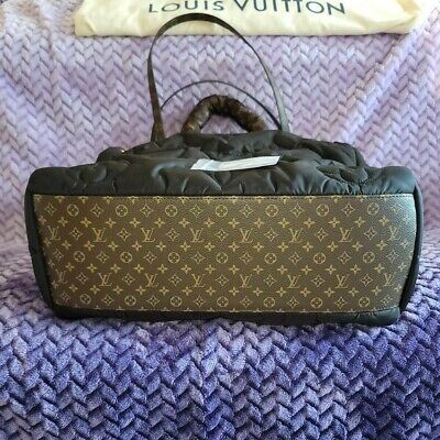 lv onthego pillow