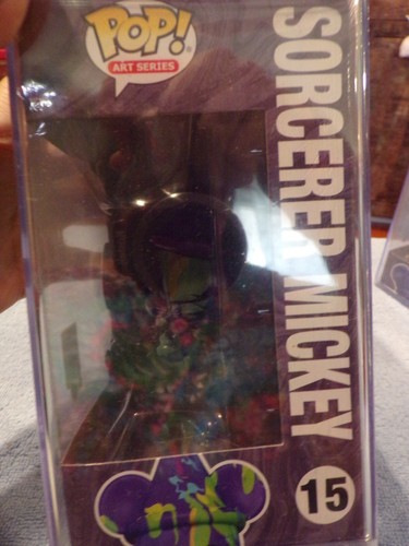 NEW Pop Funko Sorcerer MICKEY ART SERIES #15  in Hard Case B733 - Picture 3 of 5