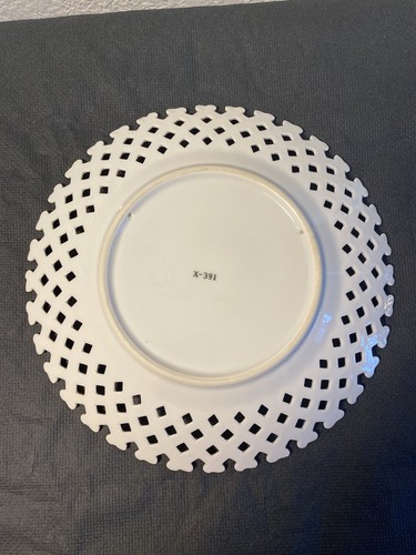 Piatto da appendere vintage LEFTON 8"" decorativo dipinto a mano ciliegie bordo reticolo - Foto 3 di 5