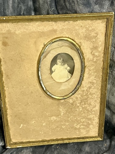 Antiguo marco ovalado con foto de bebé tipo tinte tono dorado victoriano 14x11 - Imagen 7 de 13