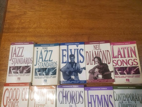 Hal Leonard Paperback Songbooks Sheet Music-Voice, Piano, Guitar Set Of 19 Books - Picture 2 of 6