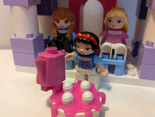 Duplo Disney Princess Castle Tea: Anna, Aurora, Cinderella, Snow White - Picture 6 of 7