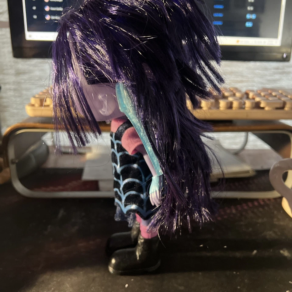 Vampirina Bat-tastic Talking Vee Disney Jr 娃娃 Light Up Wings 二手 — 第 2/4 张图片