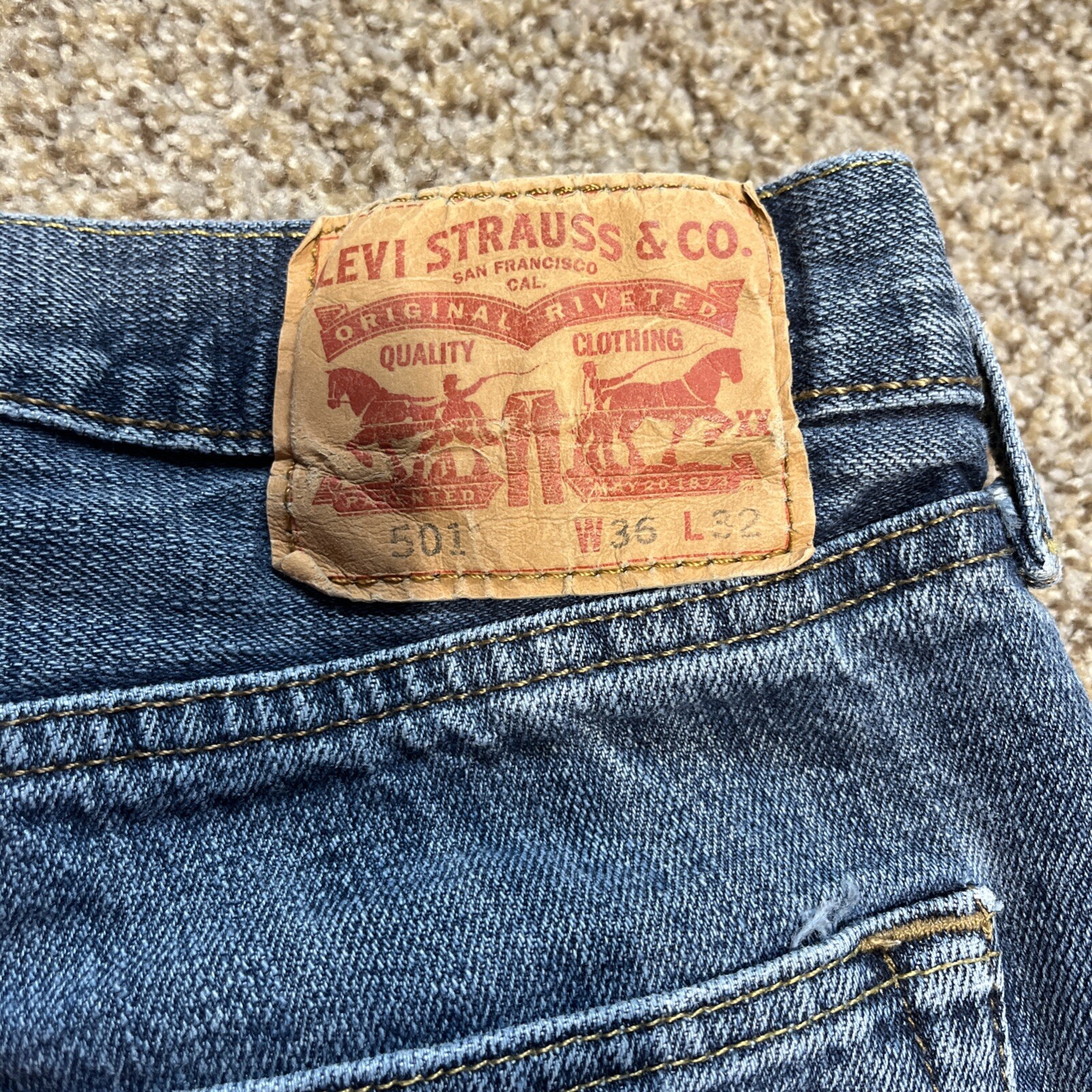 Levis Mens 501XX Straight Jean Tag-Size 36x32 Actual Measured Size 34 X 28 - View 19