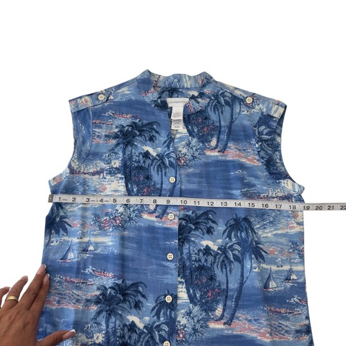 Liz Claiborne Women SZ M Sleeveless Collared V Neck Blue Hawaiian Print Blouse - Picture 6 of 10