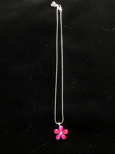 Delicate Pink Flower Pendant And Necklace In Box - Picture 2 of 5