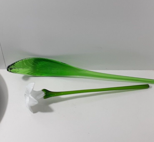 Art Glass White Flower & Green Leaf With Aluminium Glass Vase Home Decor Set - Foto 9 di 18