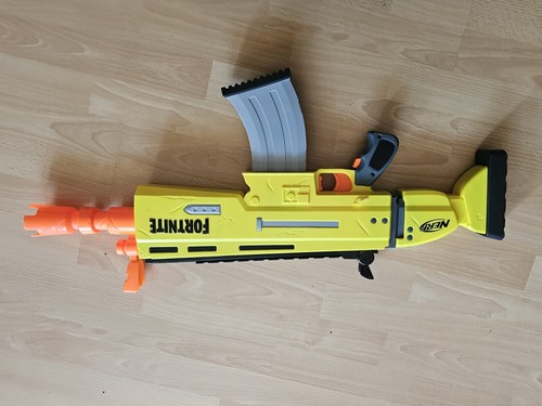 Nerf Sammlung Mit Automatik Waffen - Bild 2 von 17