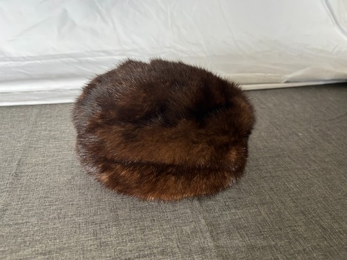 Lot 3 Vintage Women’s Hats: Fur-Look Pillbox, Green Beret, Olive Plush Cossack - Picture 3 of 17