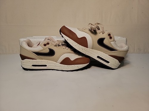 NIKE MUJER AIR MAX 1 TERCIOPELO MARRÓN/BLANCO FZ3621-220 TALLA: 6.5 - Imagen 12 de 12