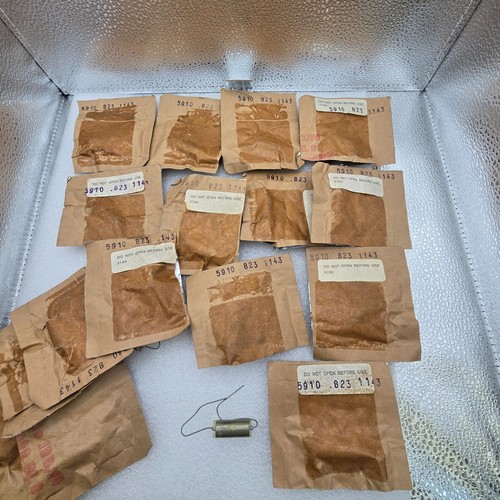 16 PCS CP05A1KE473K3 5910-00-823-1143 Capacitor MilSpec .047-400DC - Picture 2 of 3