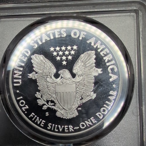 2018 S SILVER EAGLE PCGS PR70 DCAM FLAG FIRST STRIKE LABEL PROOF - Picture 5 of 9