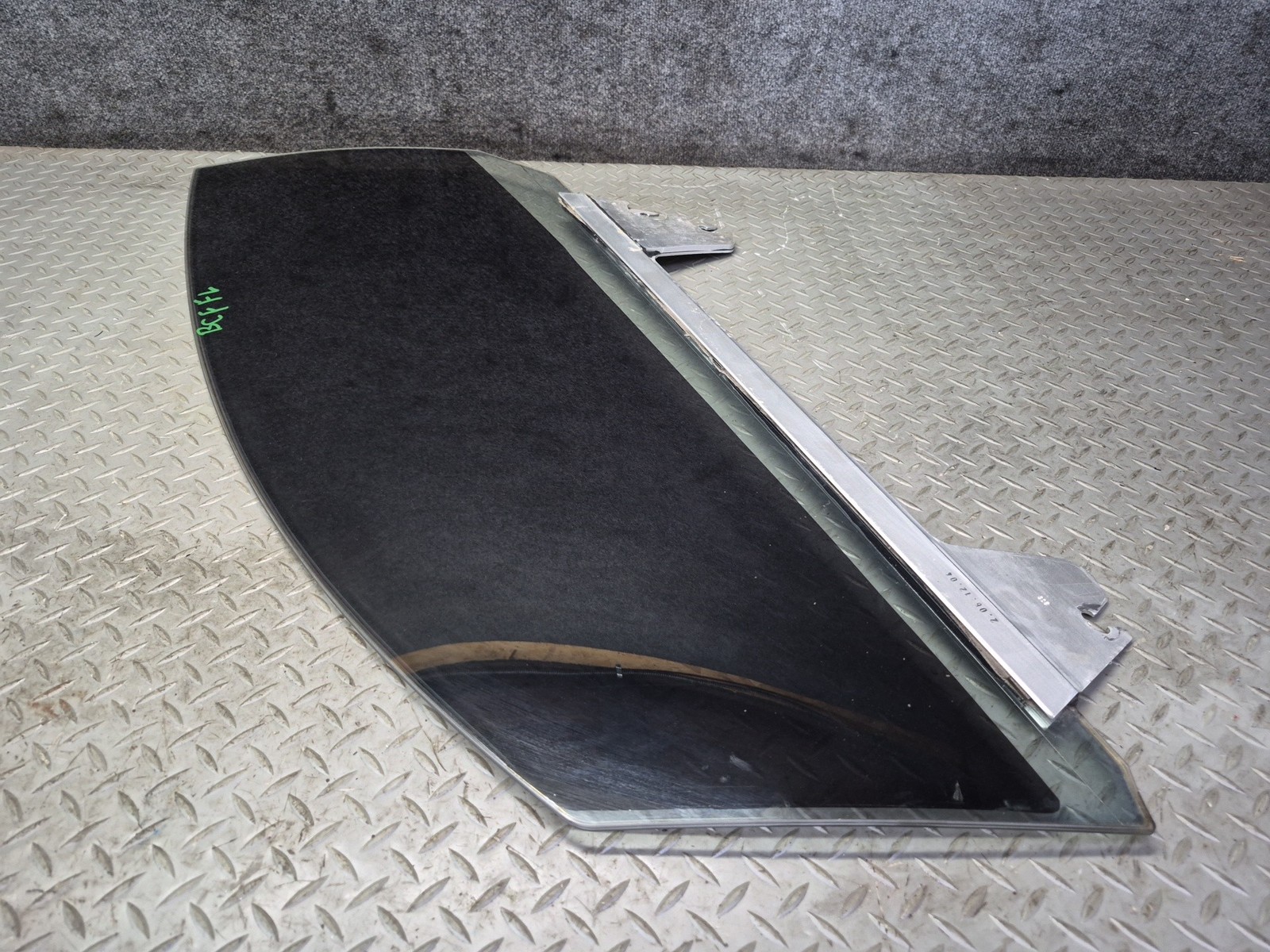 Bentley Continental GT 2003-2010 Left Door glass