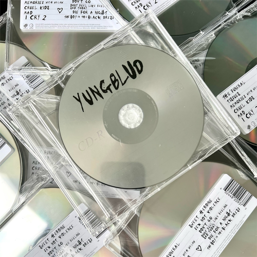 Yungblud: YUNGBLUD CDr - UK Exclusive White Label CDr Album - Bild 2 von 3